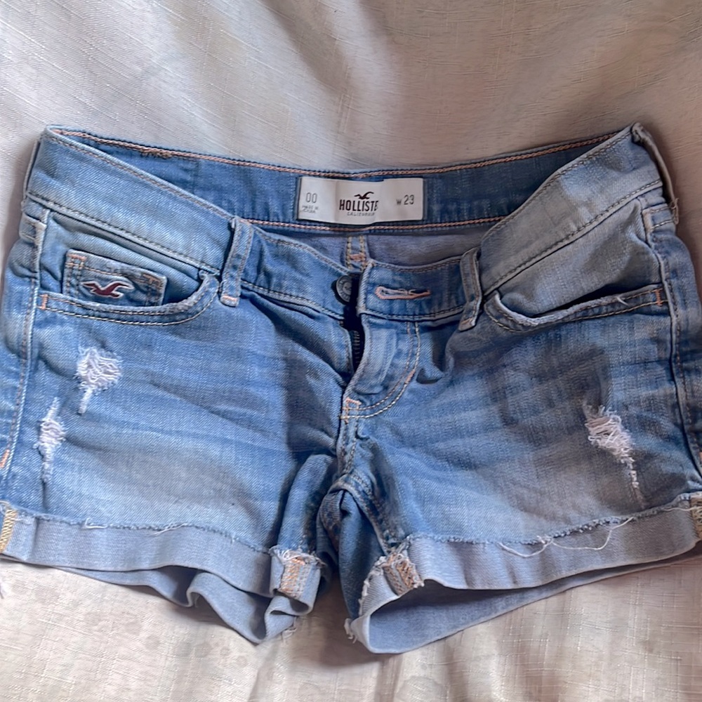 Hollister shorts size 00